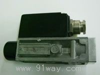 D500/8D�͉���������